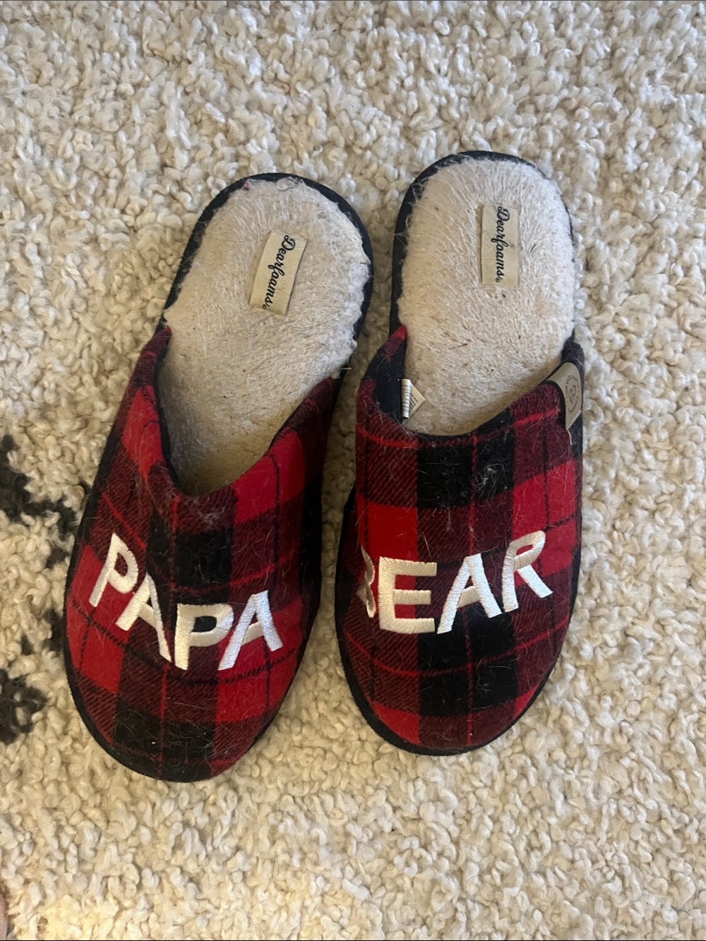 Men’s dearfoams "PAPA BEAR" Red Kids Slippers size 9 - 10 medium